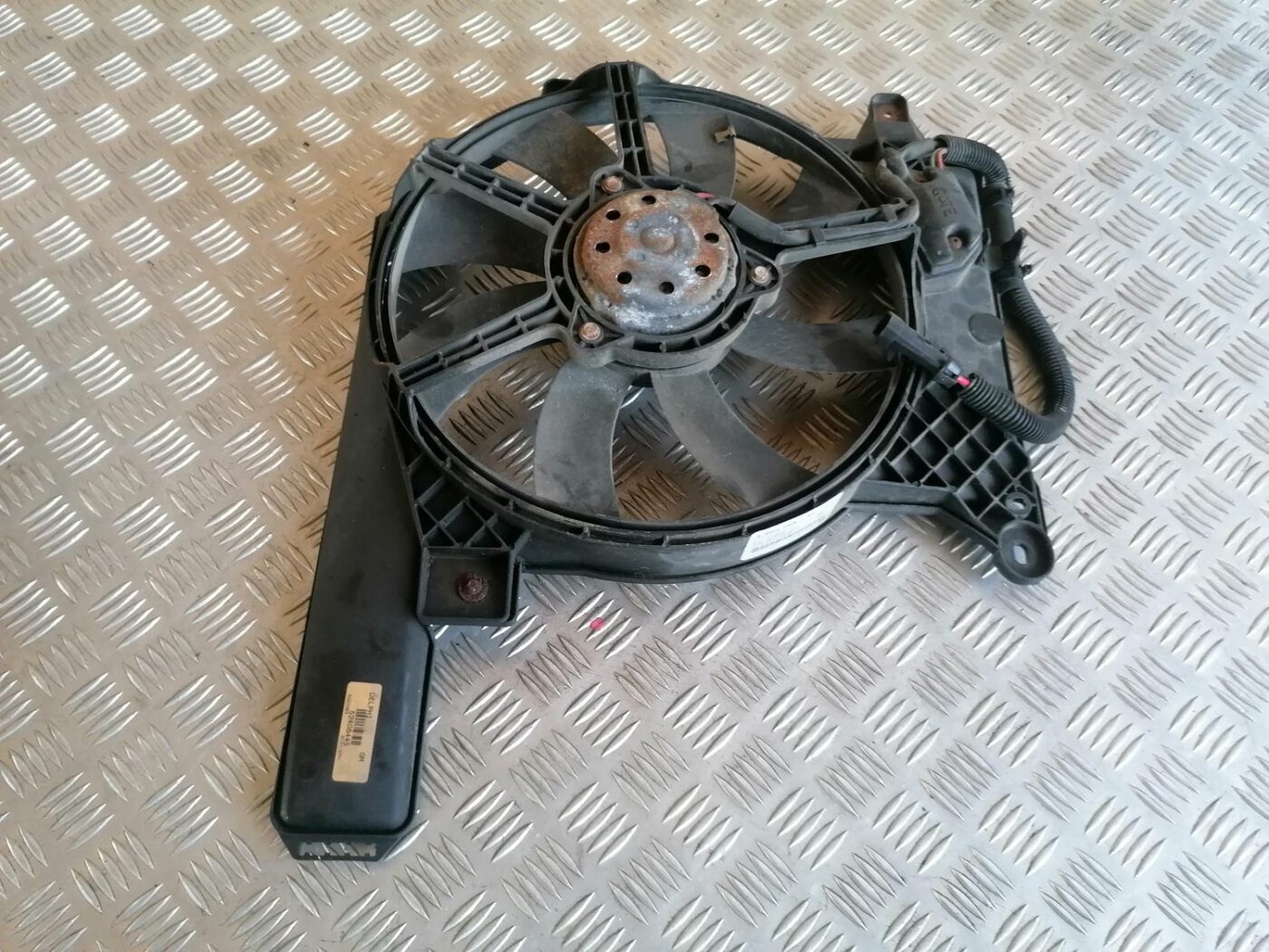 Dzesēšanas radiatora ventilators priekš OPEL MERIVA 2004 1 Dzesēšanas radiatora ventilators priekš OPEL MERIVA 2004