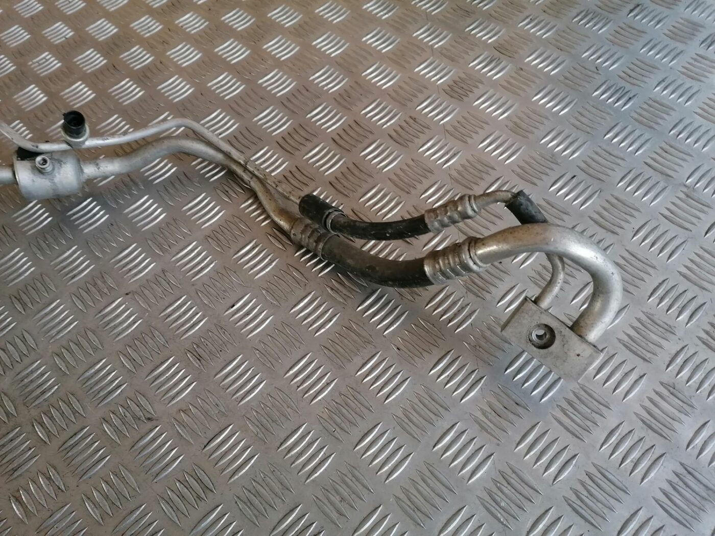 Gaisa kondicioniera galvenā caurule priekš OPEL MERIVA 2004 4 Gaisa kondicioniera galvenā caurule priekš OPEL MERIVA 2004