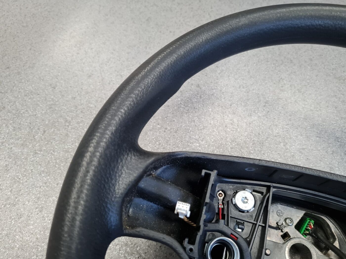 Stūre priekš VOLVO S60 2007 2 Stūre priekš VOLVO S60 2007