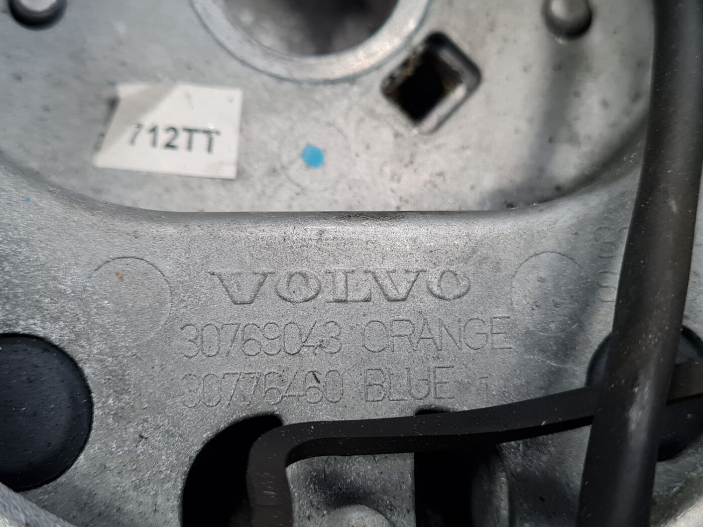 Stūre priekš VOLVO S60 2007 12 Stūre priekš VOLVO S60 2007