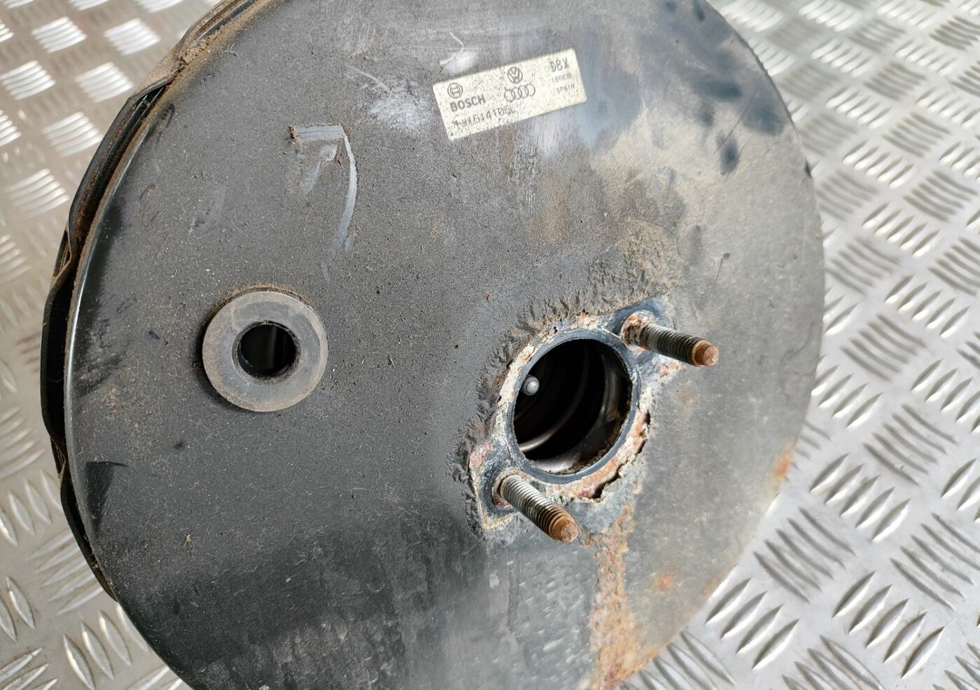 Vakuuma bremžu pastiprinātājs priekš VW GOLF IV 1999 5 Vakuuma bremžu pastiprinātājs priekš VW GOLF IV 1999