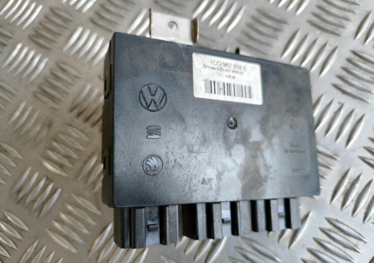 Komforta vadības bloks priekš VW GOLF IV 1999 3