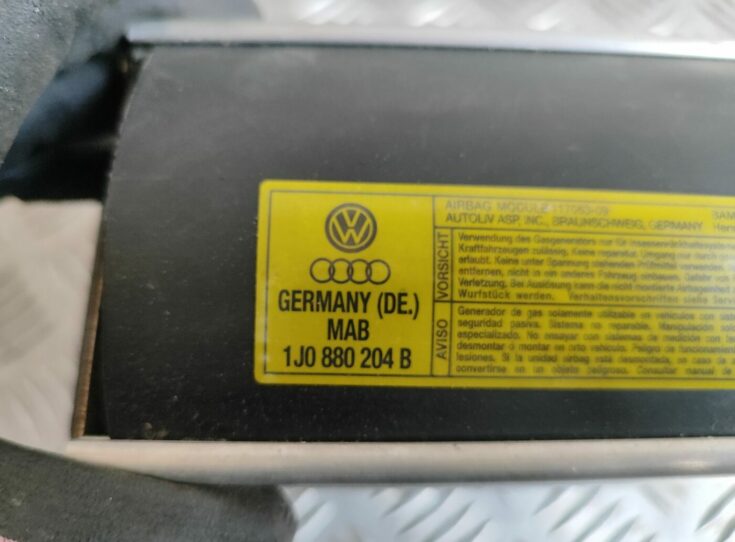 Mērinstrumentu paneļa drošības spilvens priekš VW GOLF IV 1999 3
