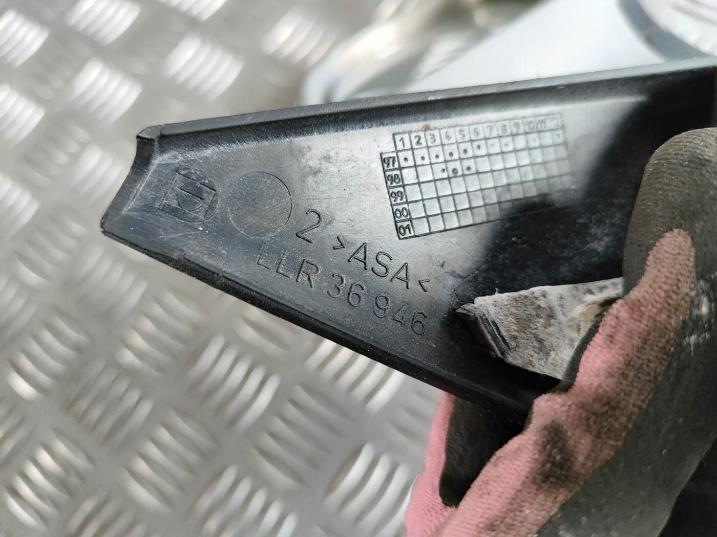 Ārējais spogulis, pa labi priekš VW GOLF IV 1999 4 Ārējais spogulis, pa labi priekš VW GOLF IV 1999