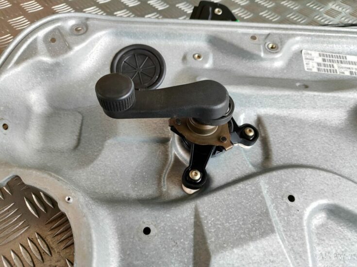 Stikla pacelšanas mehānisma panele priekš VW GOLF IV 1999