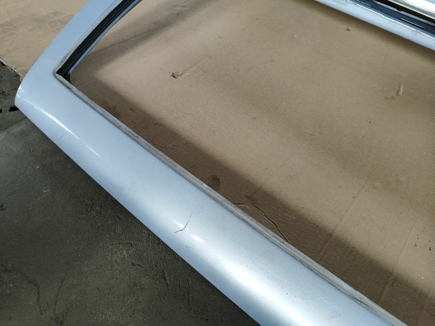 Aizmugurējās labās durvis priekš VW GOLF IV 1999 7 Aizmugurējās labās durvis priekš VW GOLF IV 1999