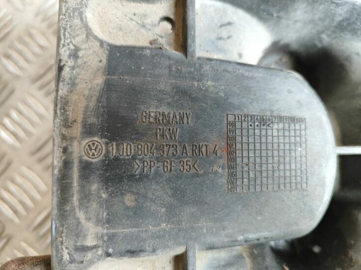 Akumulatora pamatnes kronšteins priekš VW GOLF IV 1999 3