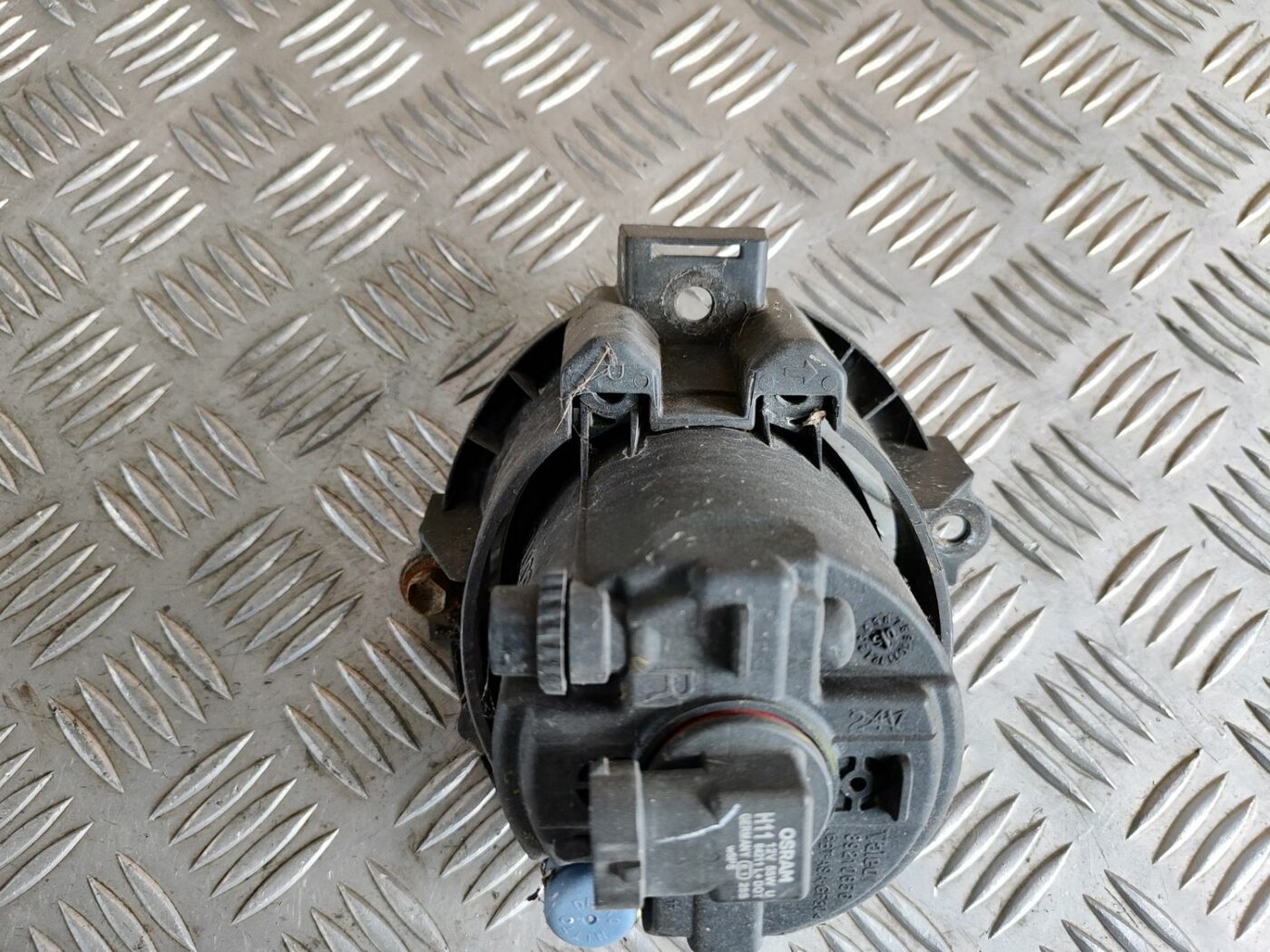 Miglas lukturis priekšā labajā pusē priekš TOYOTA AVENSIS 2007 5 Miglas lukturis priekšā labajā pusē priekš TOYOTA AVENSIS 2007