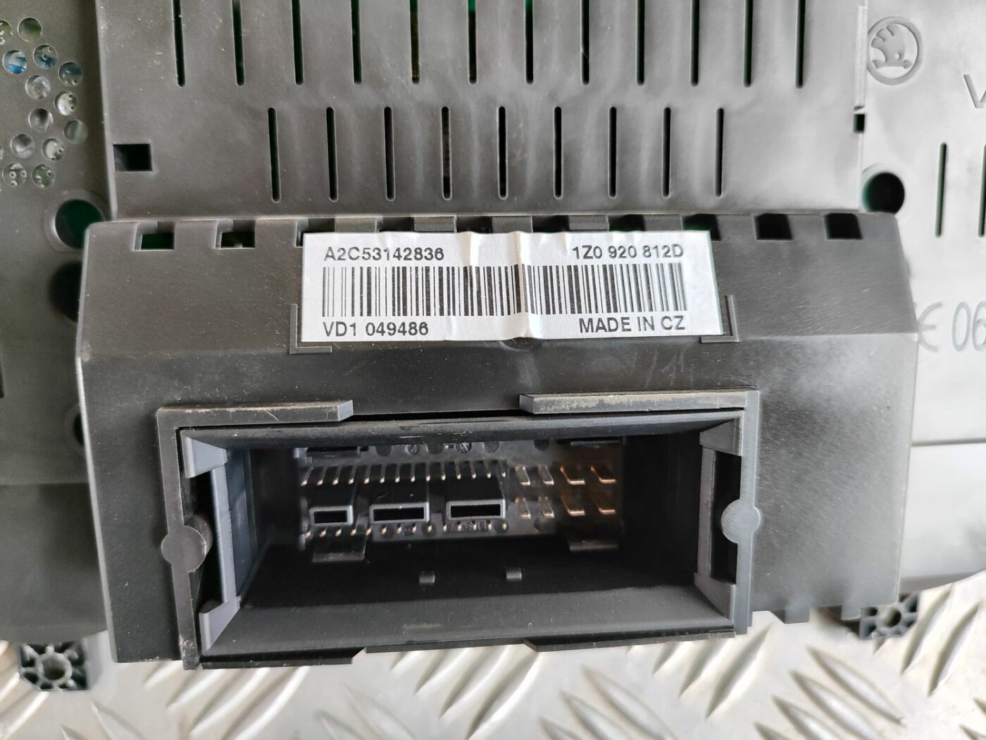 Spidometrs priekš SKODA OCTAVIA 2008 6 Spidometrs priekš SKODA OCTAVIA 2008