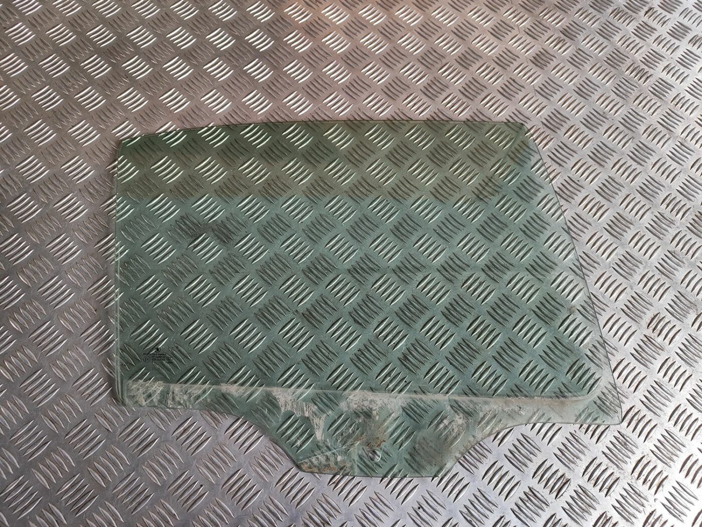 Aizmugurējo labo durvju stikls priekš SKODA OCTAVIA 2008 1 Aizmugurējo labo durvju stikls priekš SKODA OCTAVIA 2008