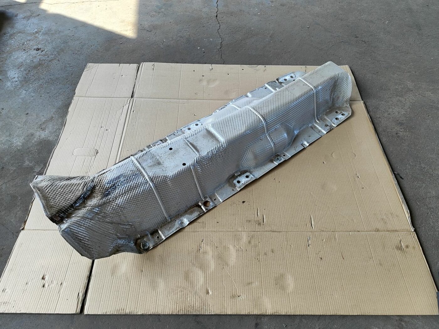 Izpūtēja sistēmas karstuma aizsargs priekš SKODA OCTAVIA 2008 1 Izpūtēja sistēmas karstuma aizsargs priekš SKODA OCTAVIA 2008