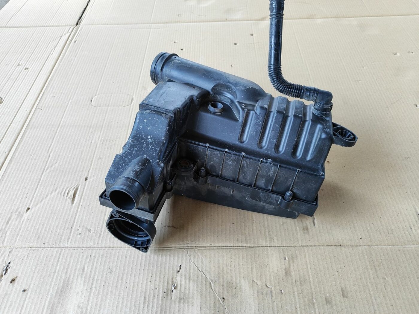 Gaisa filtra korpuss priekš SKODA OCTAVIA 2008 6 Gaisa filtra korpuss priekš SKODA OCTAVIA 2008