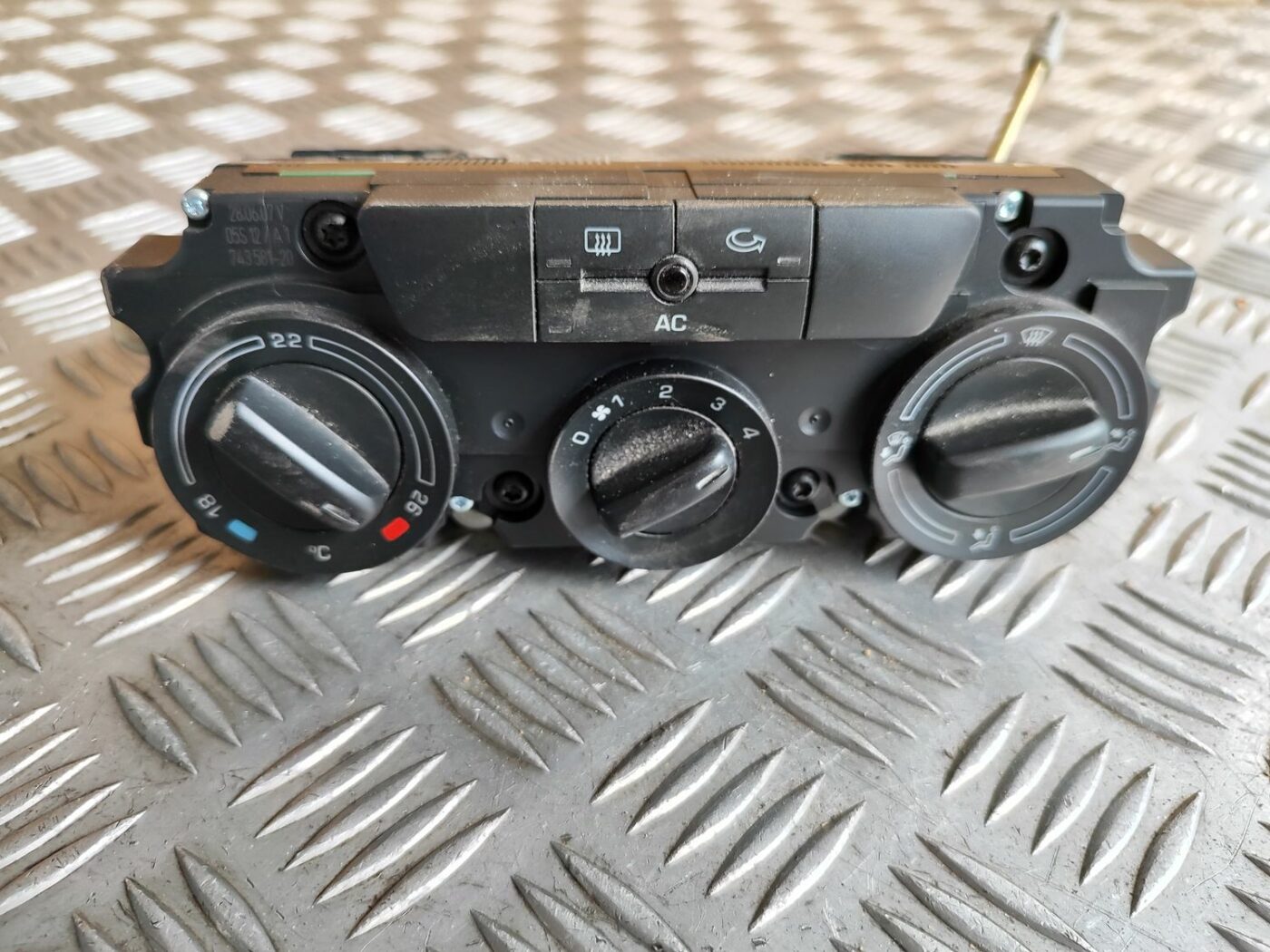 Klimata kontroles bloks priekš SKODA OCTAVIA 2008 2 Klimata kontroles bloks priekš SKODA OCTAVIA 2008