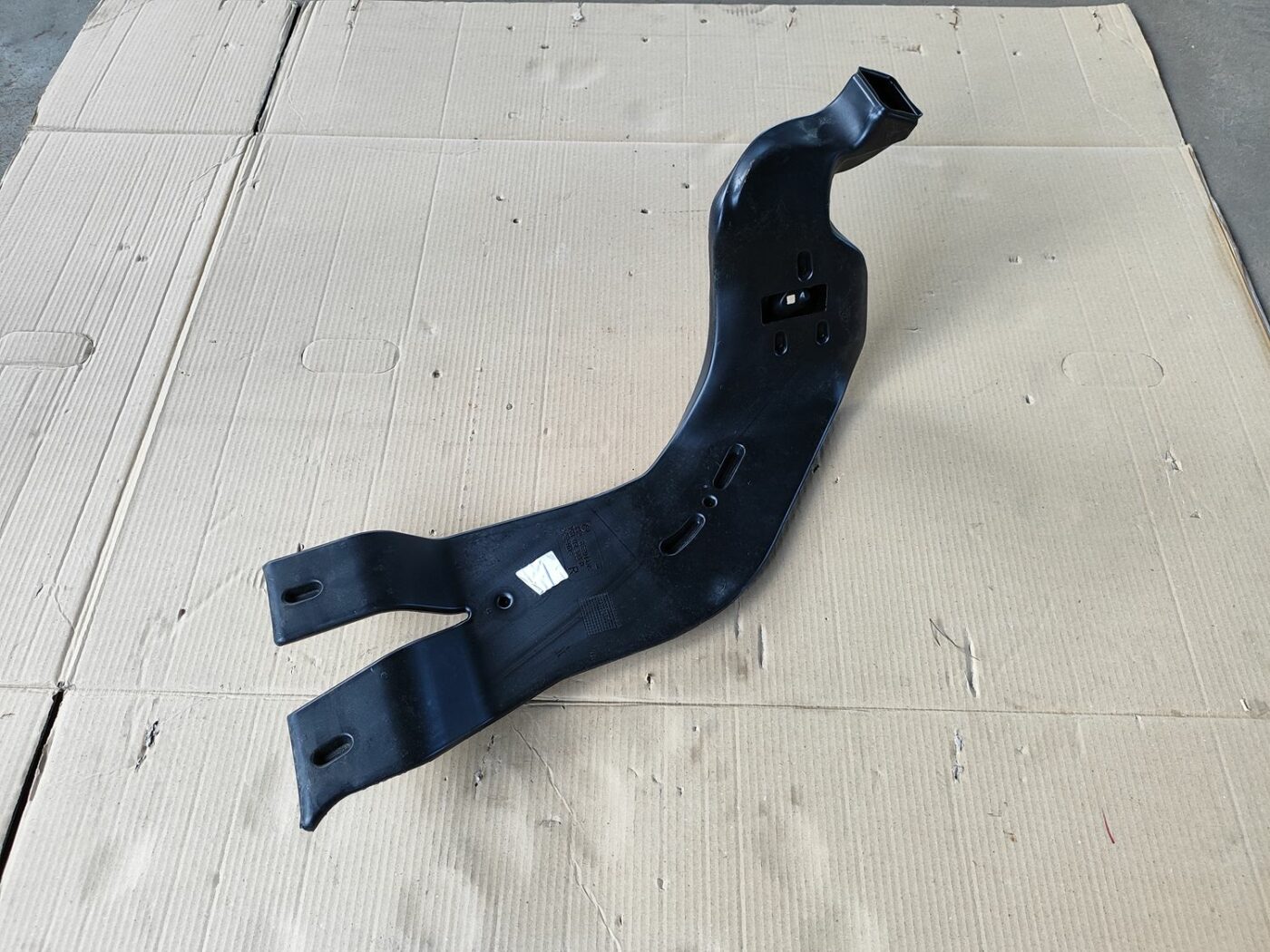 Salona gaisa vads priekš SKODA OCTAVIA 2008 1 Salona gaisa vads priekš SKODA OCTAVIA 2008