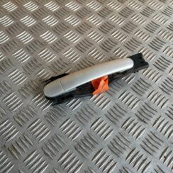 Aizmugurējāis labais durvju rokturis priekš SKODA OCTAVIA 2008