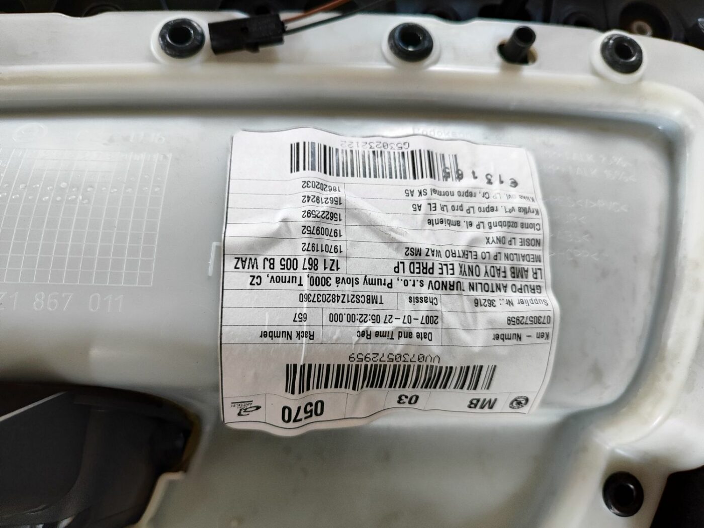 Priekšējo kreiso durvju apdare priekš SKODA OCTAVIA 2008 3 Priekšējo kreiso durvju apdare priekš SKODA OCTAVIA 2008