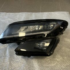 Priekšējais kreisais lukturis priekš Skoda Kodiaq 2017-2022