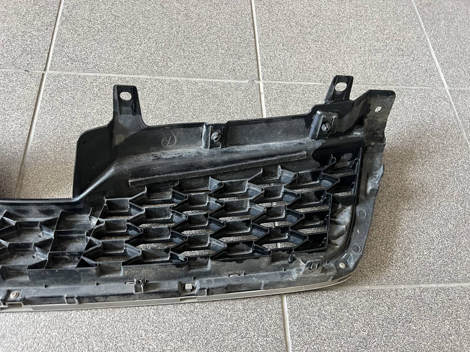 Bufera reste priekš Subaru Forester SK 2012-2017 5 Bufera reste priekš Subaru Forester SK 2012-2017