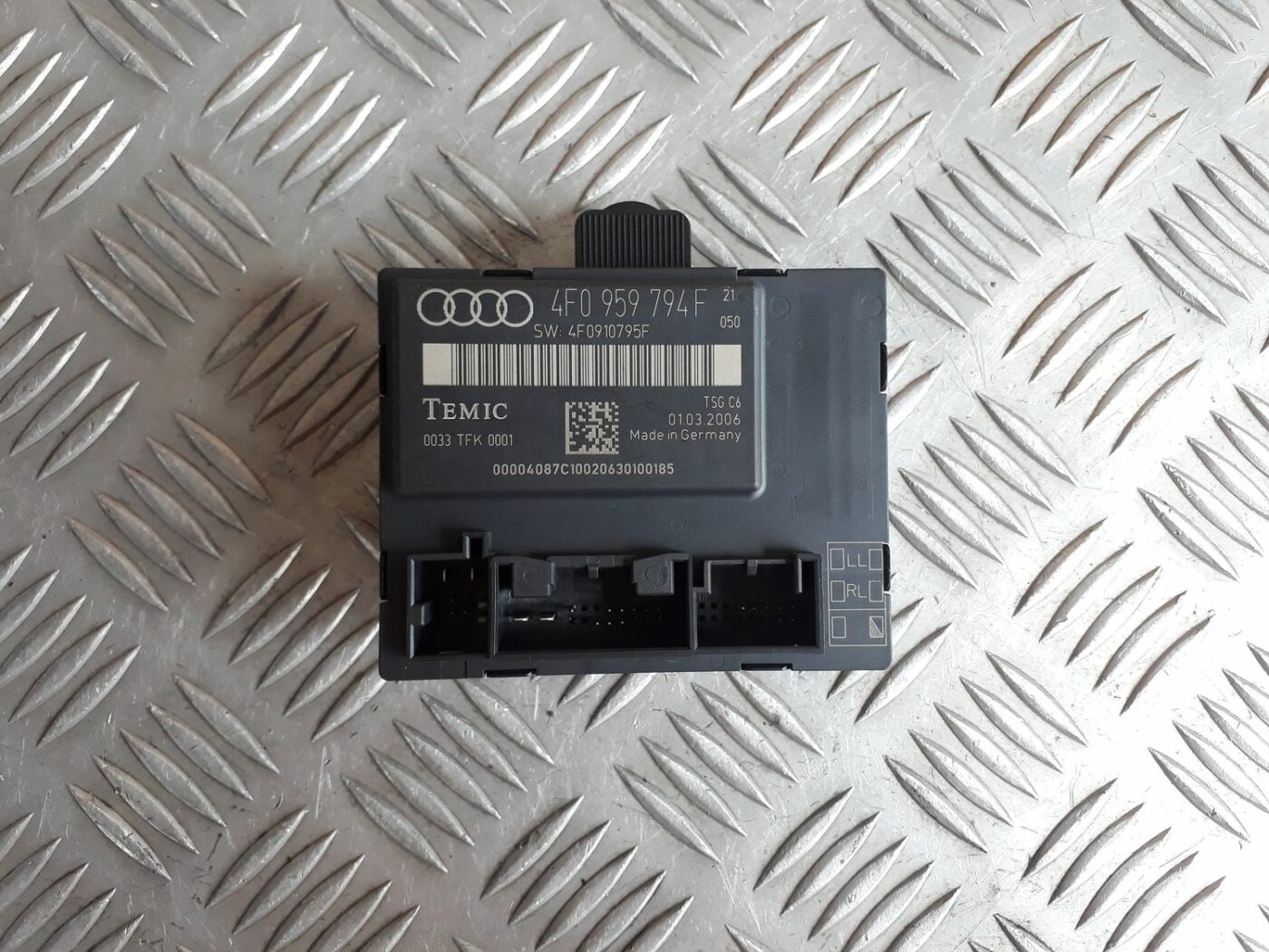 Durvju vadības bloks priekš AUDI A6 AVANT 2006 2 Durvju vadības bloks priekš AUDI A6 AVANT 2006