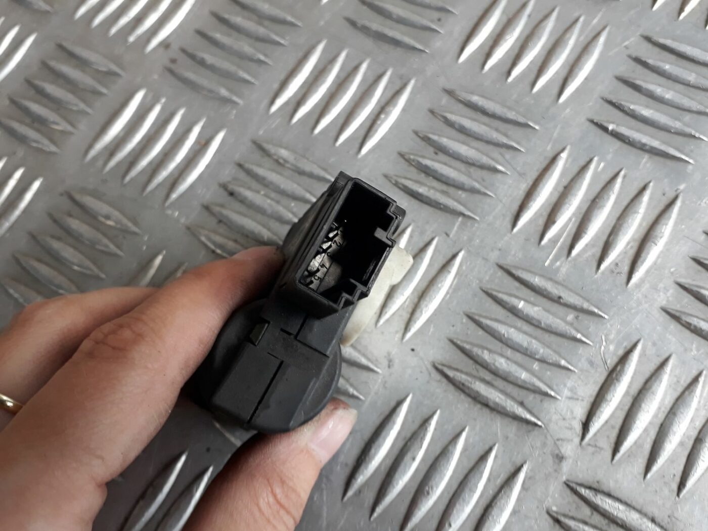 Apsildes sistēmas aktuators priekš AUDI A6 AVANT 2006 4 Apsildes sistēmas aktuators priekš AUDI A6 AVANT 2006