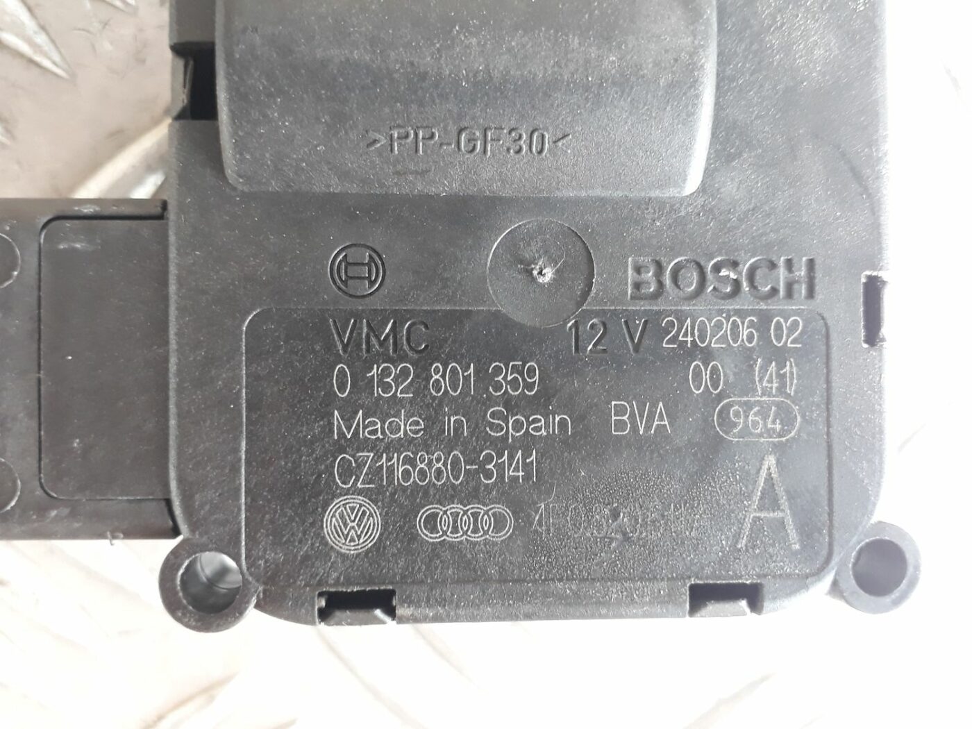 Apsildes sistēmas aktuators priekš AUDI A6 AVANT 2006 3 Apsildes sistēmas aktuators priekš AUDI A6 AVANT 2006