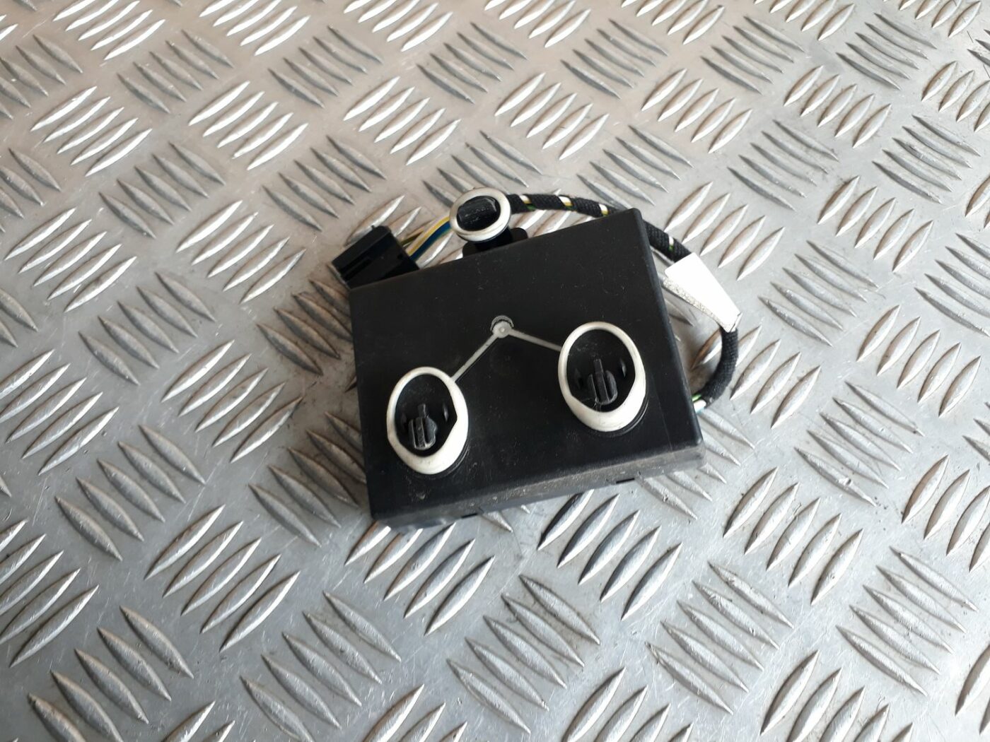 Durvju vadības bloks priekš AUDI A6 AVANT 2006 2 Durvju vadības bloks priekš AUDI A6 AVANT 2006