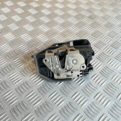 Priekšējo kreiso durvju slēdzene priekš BMW 530D E61 2006 TOURING BLUE