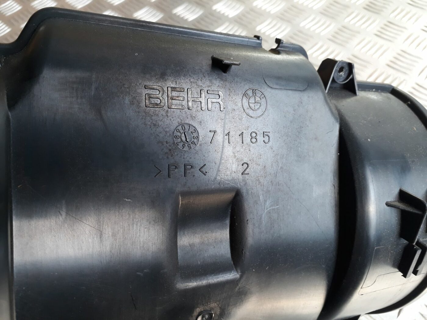 Salona plastmasa priekš BMW 530D E61 2006 TOURING BLUE 3 Salona plastmasa priekš BMW 530D E61 2006 TOURING BLUE