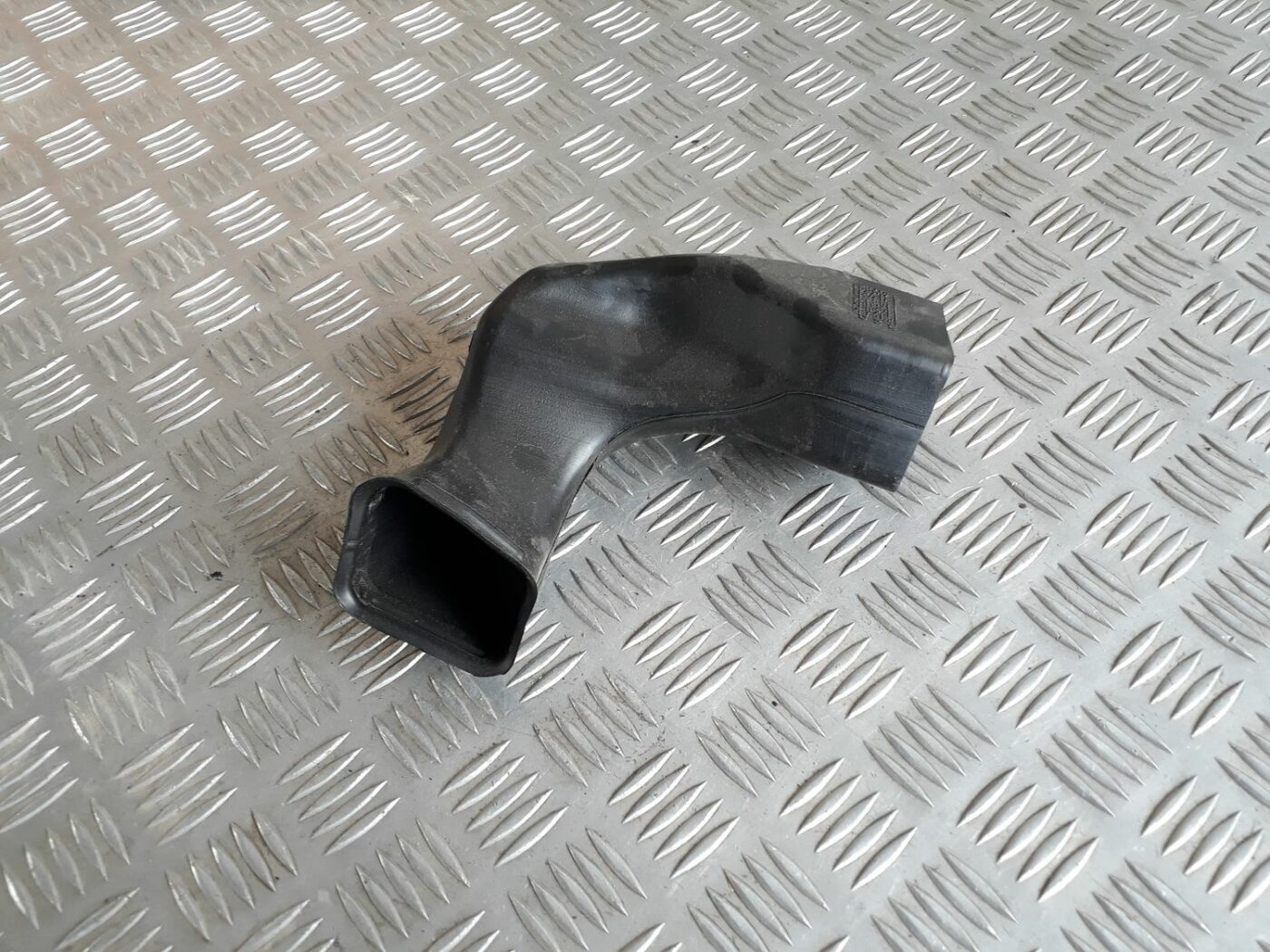 Salona gaisa vads priekš BMW 530D E61 2006 TOURING BLUE 1 Salona gaisa vads priekš BMW 530D E61 2006 TOURING BLUE