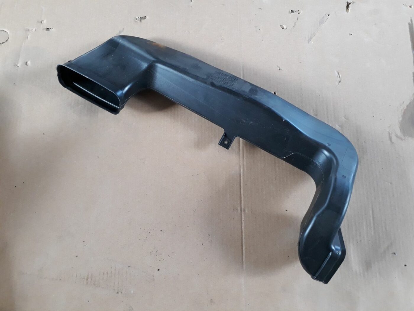 Salona gaisa vads priekš BMW 530D E61 2006 TOURING BLUE 2 Salona gaisa vads priekš BMW 530D E61 2006 TOURING BLUE