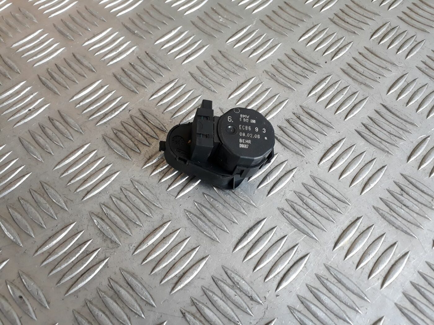 Apsildes sistēmas aktuators priekš BMW 530D E61 2006 TOURING BLUE 1 Apsildes sistēmas aktuators priekš BMW 530D E61 2006 TOURING BLUE