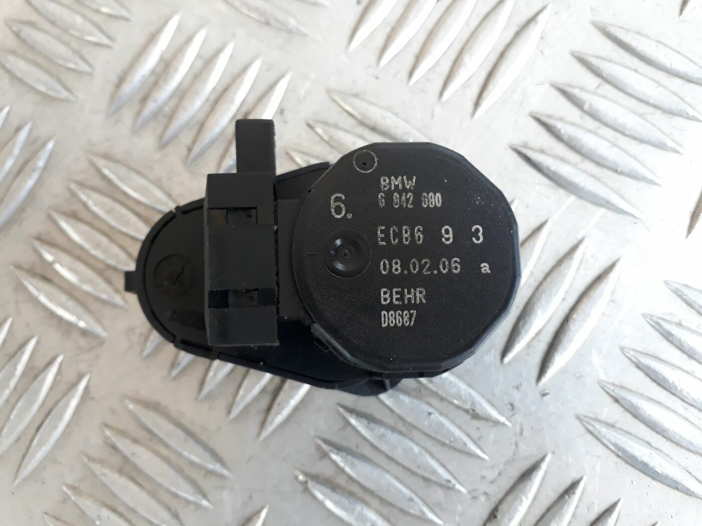 Apsildes sistēmas aktuators priekš BMW 530D E61 2006 TOURING BLUE 3 Apsildes sistēmas aktuators priekš BMW 530D E61 2006 TOURING BLUE