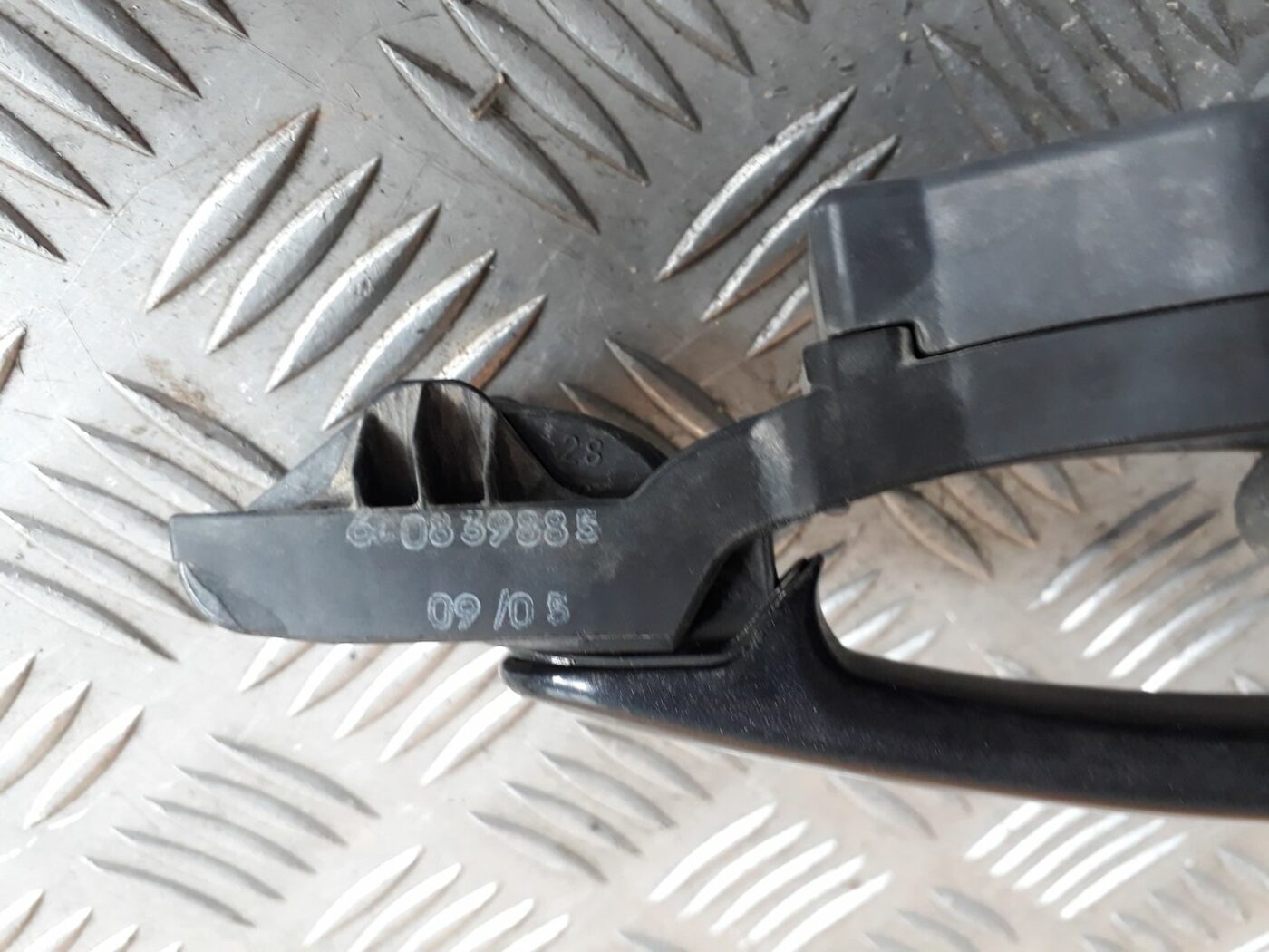 Priekšējāis labais durvju rokturis priekš SEAT IBIZA 2005 3 Priekšējāis labais durvju rokturis priekš SEAT IBIZA 2005