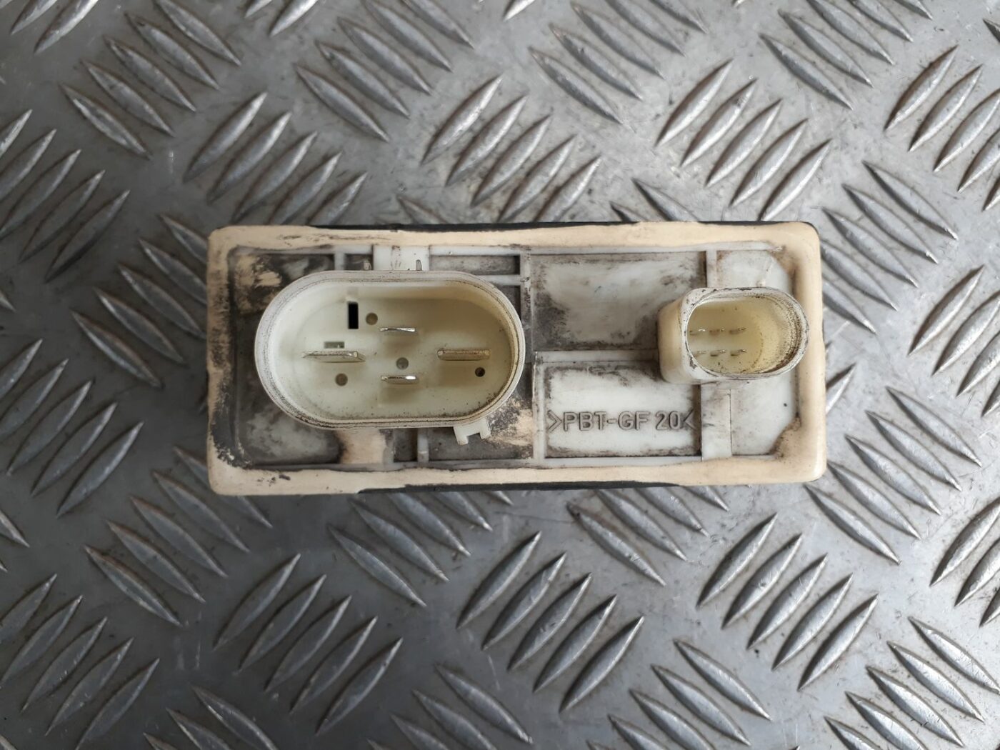 Kvēlsveču releja priekš SEAT IBIZA 2005 7 Kvēlsveču releja priekš SEAT IBIZA 2005