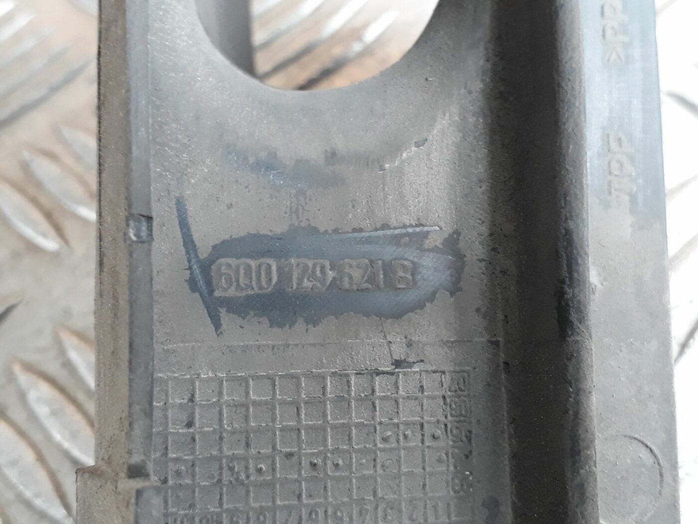 Gaisa vads priekš SEAT IBIZA 2005 3 Gaisa vads priekš SEAT IBIZA 2005