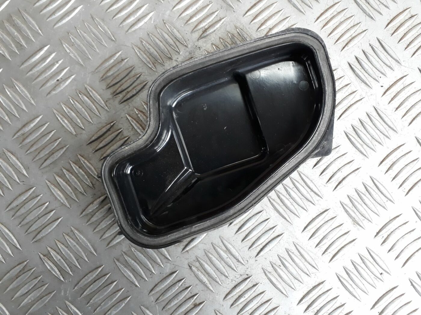 Priekšēja luktura vāks priekš SEAT IBIZA 2005 2 Priekšēja luktura vāks priekš SEAT IBIZA 2005