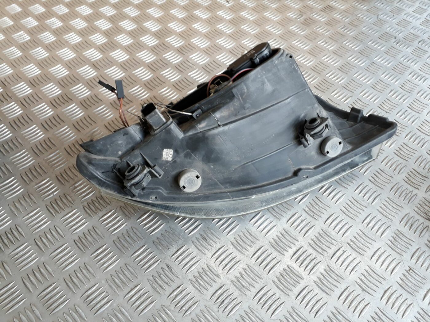 Priekšējais kreisais lukturis priekš SEAT IBIZA 2005 7 Priekšējais kreisais lukturis priekš SEAT IBIZA 2005