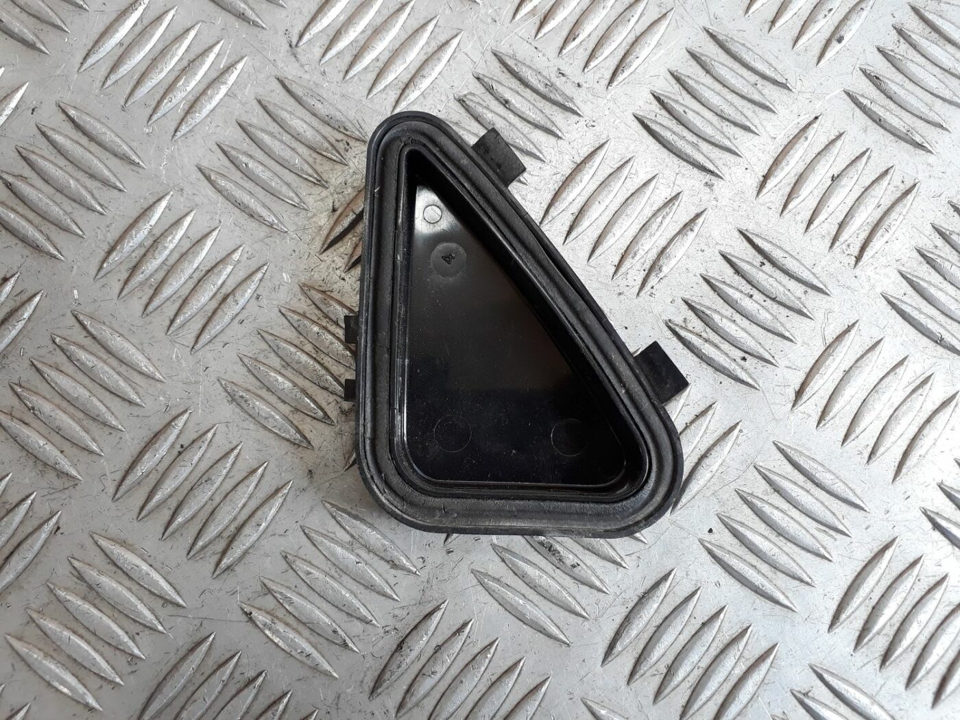 Priekšēja luktura vāks priekš SEAT IBIZA 2005 3 Priekšēja luktura vāks priekš SEAT IBIZA 2005