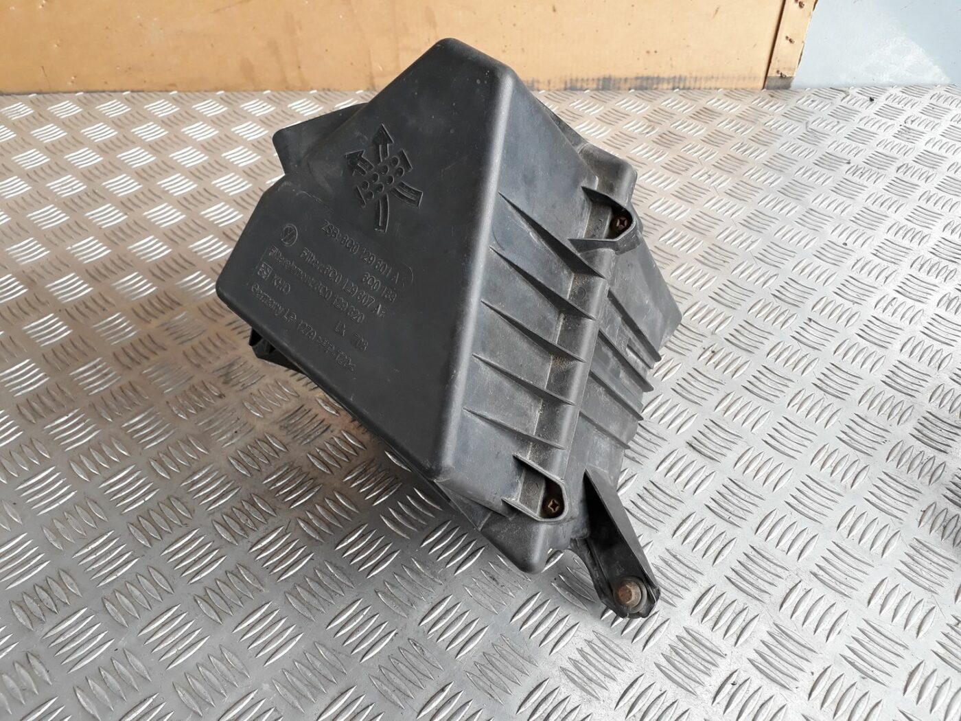 Gaisa filtra korpuss priekš SEAT IBIZA 2005 2 Gaisa filtra korpuss priekš SEAT IBIZA 2005