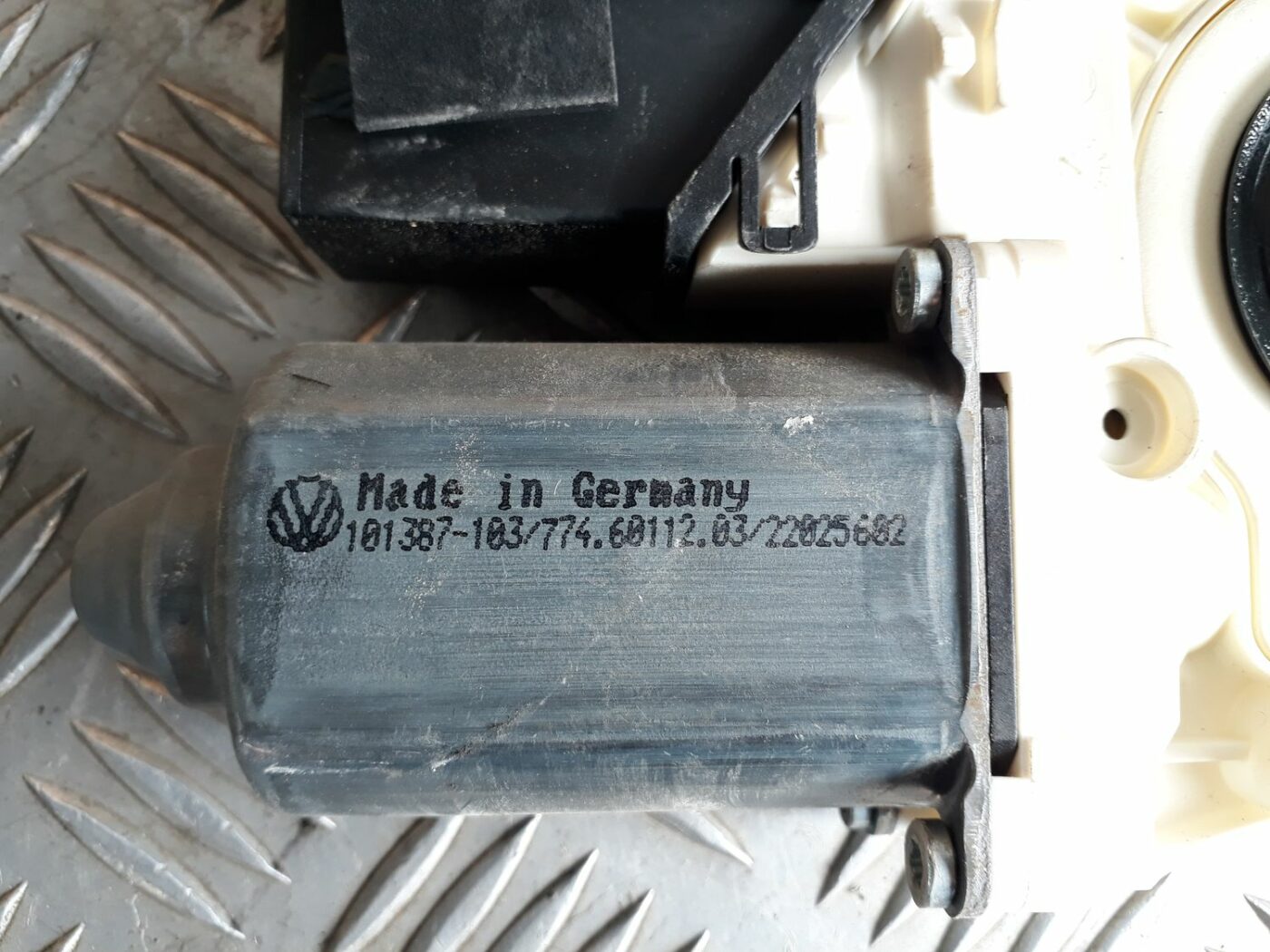 Elektrisko stiklu motors priekš SEAT IBIZA 2005 5 Elektrisko stiklu motors priekš SEAT IBIZA 2005