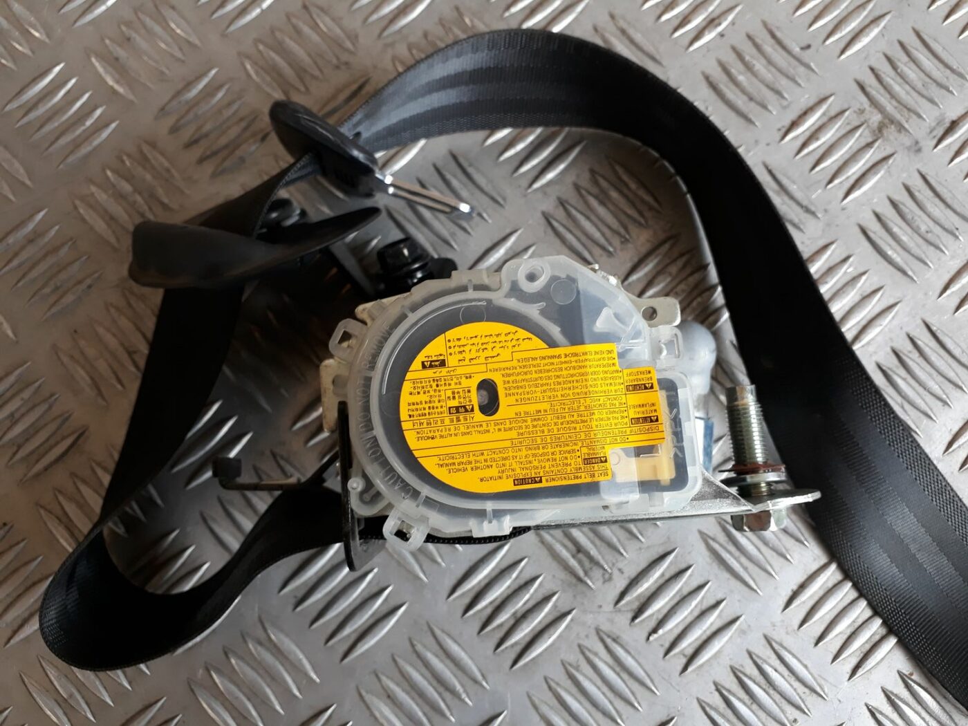 Priekšējā kreisā drošības josta priekš HYUNDAI I20 2011 3 Priekšējā kreisā drošības josta priekš HYUNDAI I20 2011