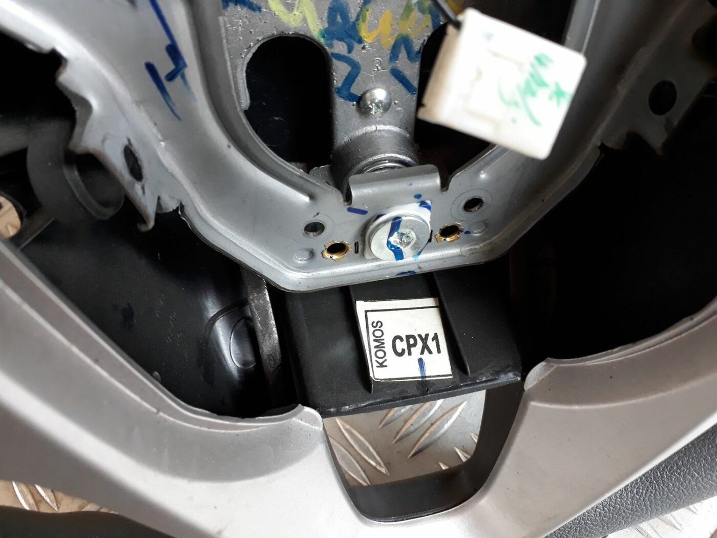 Stūre priekš HYUNDAI I20 2011 5 Stūre priekš HYUNDAI I20 2011