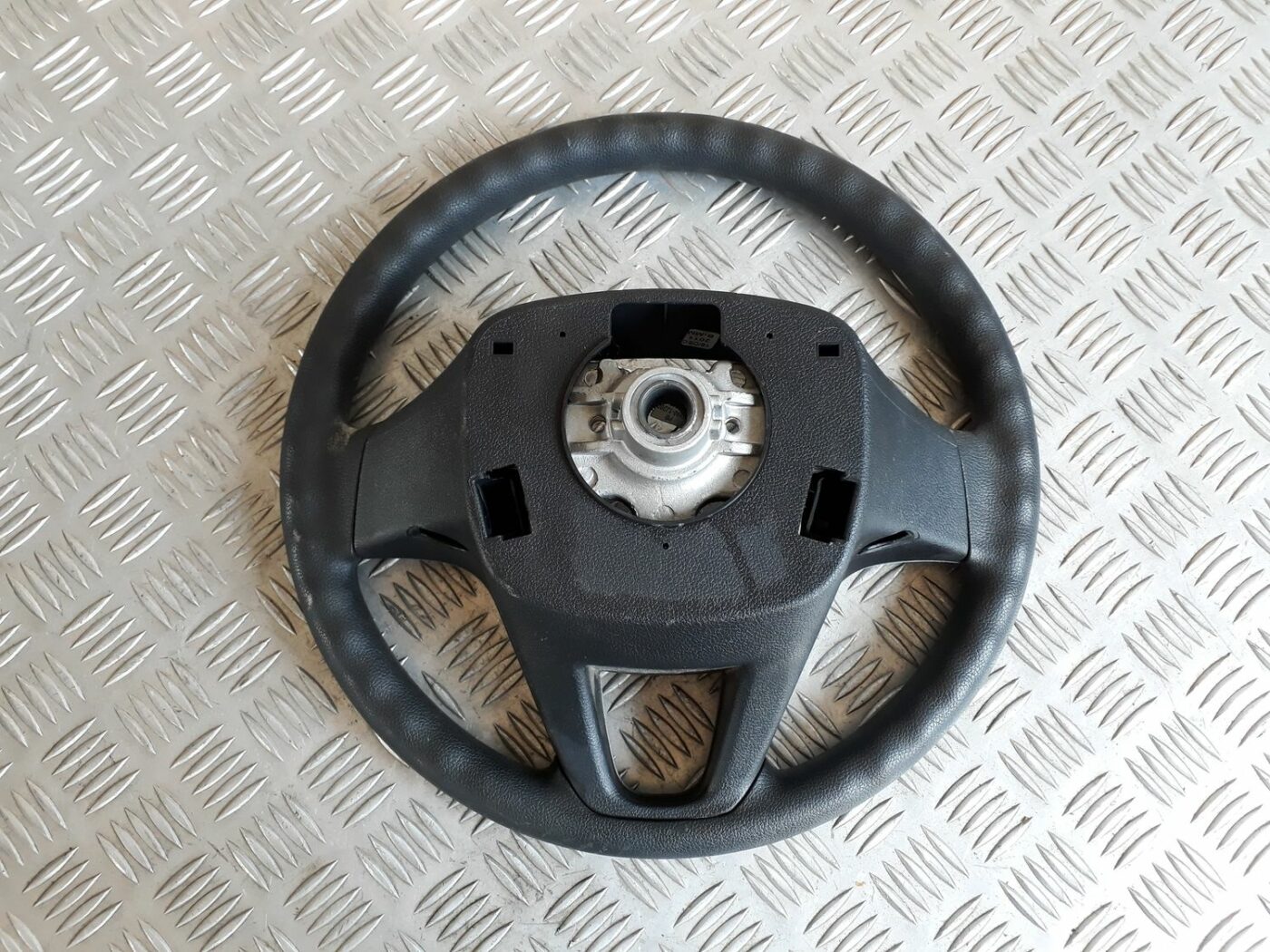 Stūre priekš HYUNDAI I20 2011 4 Stūre priekš HYUNDAI I20 2011