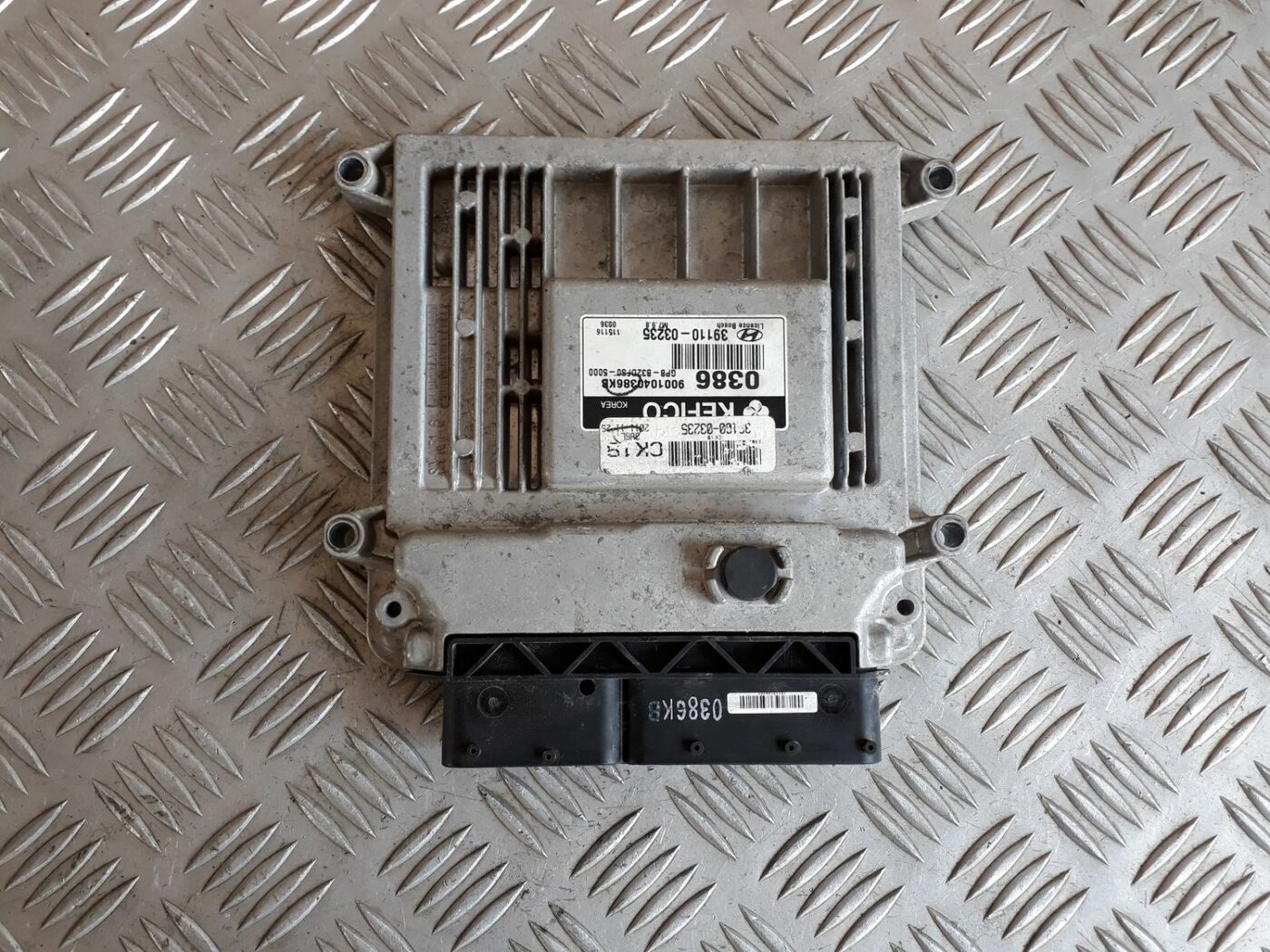 Dzinēja vadības bloks priekš HYUNDAI I20 2011 2 Dzinēja vadības bloks priekš HYUNDAI I20 2011