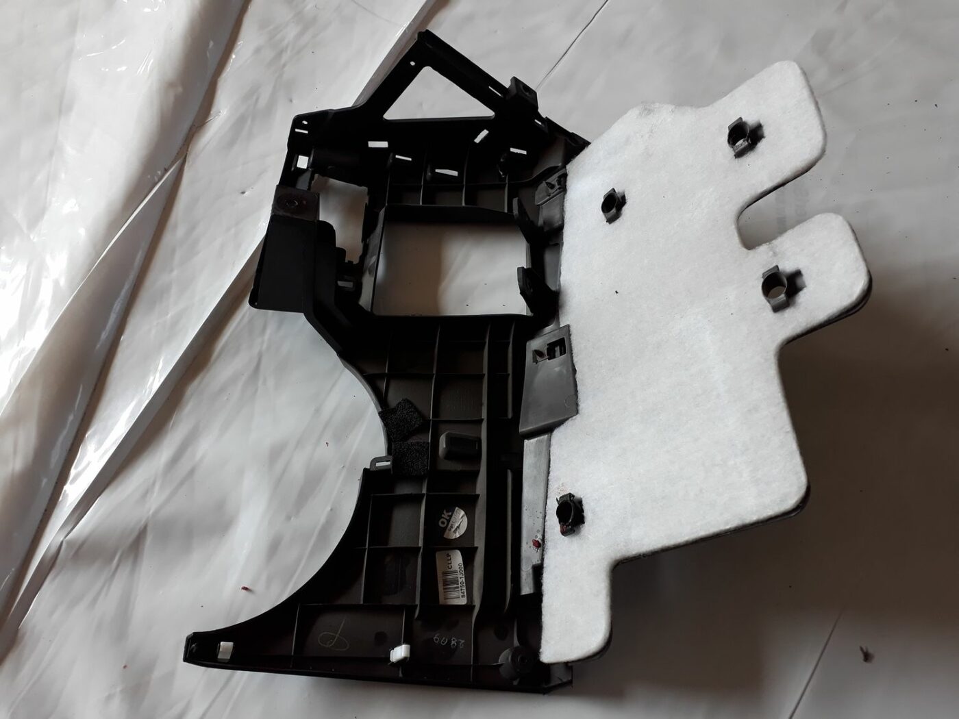 Salona plastmasa priekš HYUNDAI I20 2011 5 Salona plastmasa priekš HYUNDAI I20 2011