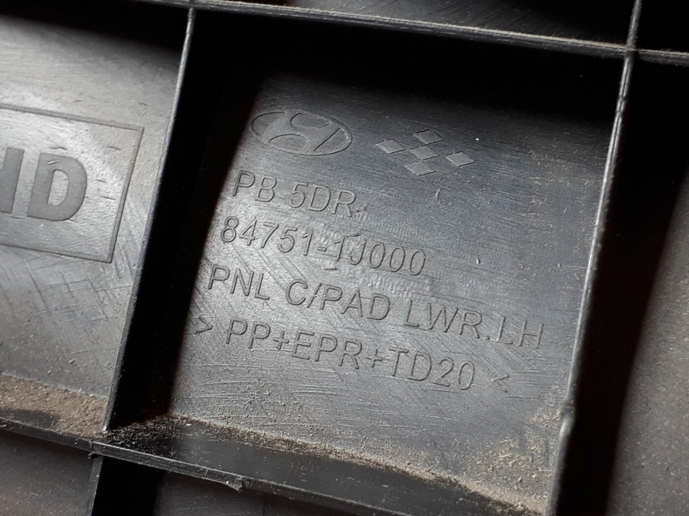 Salona plastmasa priekš HYUNDAI I20 2011 3 Salona plastmasa priekš HYUNDAI I20 2011