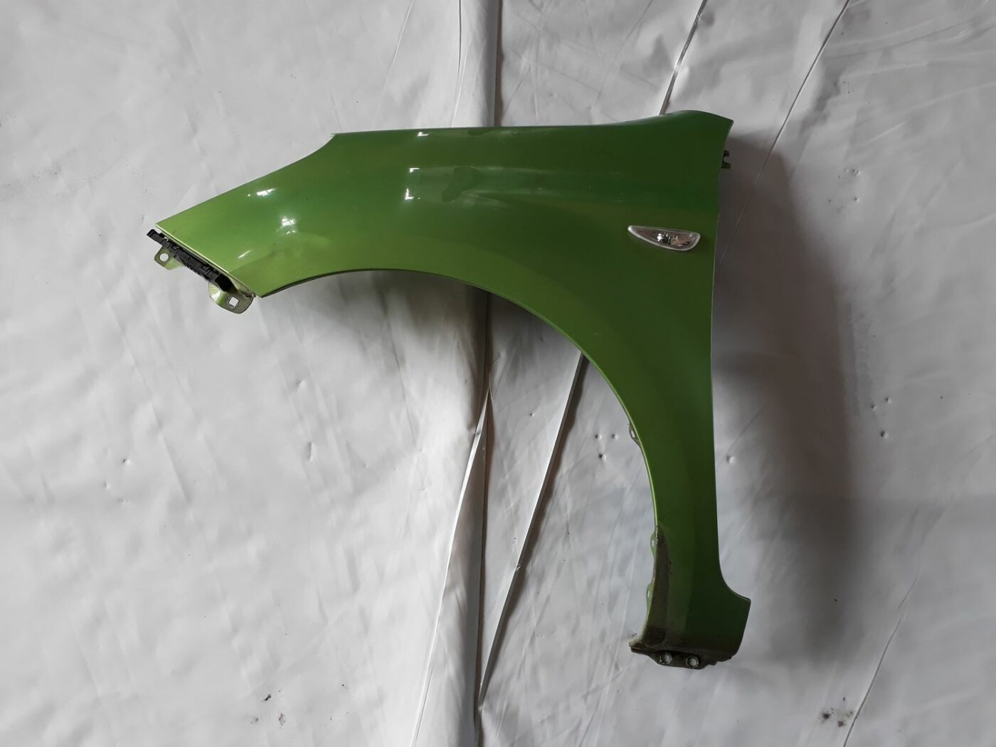 Priekšējais kreisais spārns priekš HYUNDAI I20 2011 1 Priekšējais kreisais spārns priekš HYUNDAI I20 2011