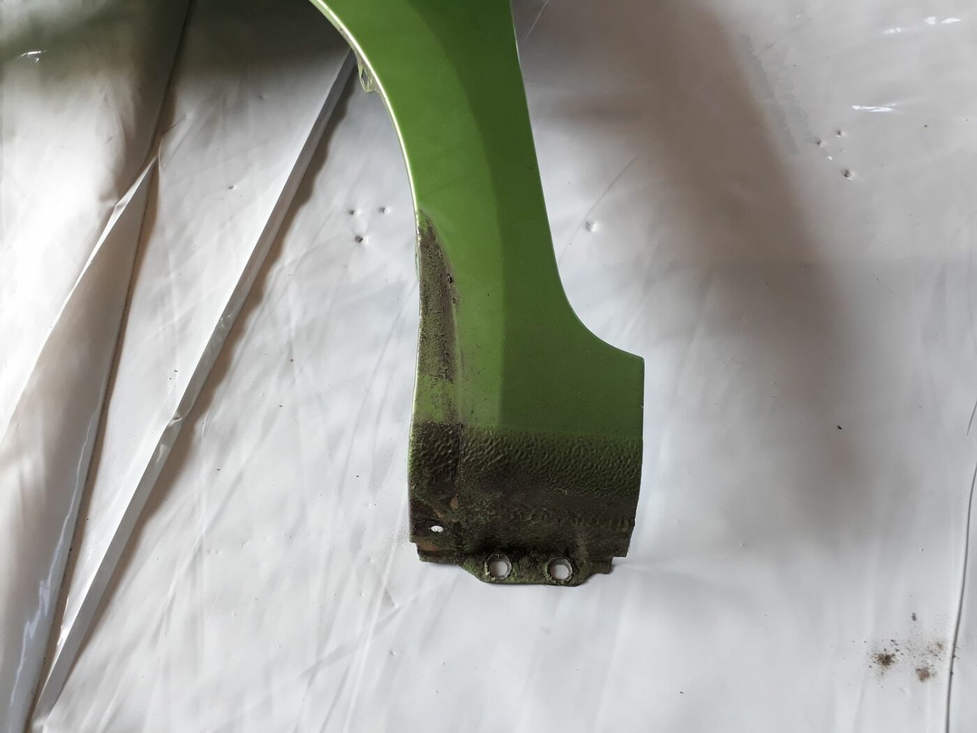 Priekšējais kreisais spārns priekš HYUNDAI I20 2011 2 Priekšējais kreisais spārns priekš HYUNDAI I20 2011