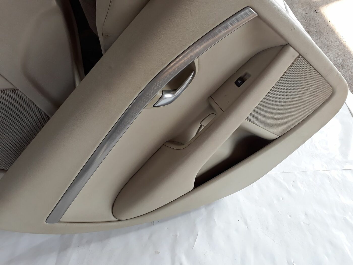 Sēdekļu komplekts priekš VOLVO V70 2010 10 Sēdekļu komplekts priekš VOLVO V70 2010