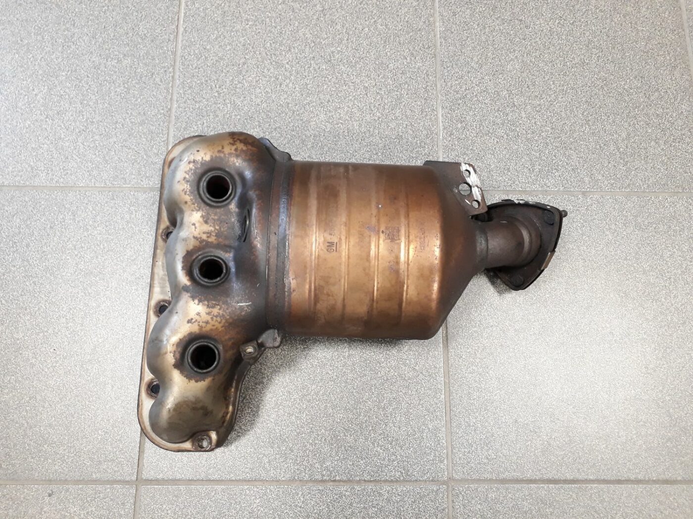 Katalizators priekš OPEL CORSA 2007 1.2 59KW Z12XEP LB4 140000KM 2 Katalizators priekš OPEL CORSA 2007 1.2 59KW Z12XEP LB4 140000KM